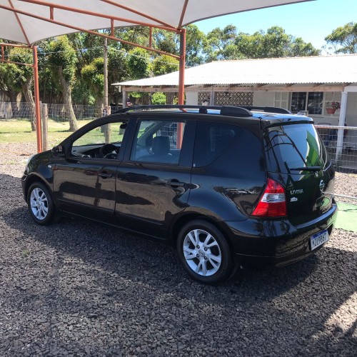 Nissan LIVINA SL 1.8 16V Flex Fuel Aut. Nissan LIVINA SL 1.8 16V Flex Fuel Aut. 2013/2013