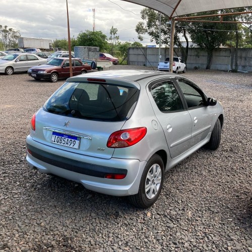 Foto do veículo Peugeot 207 XR 1.4 Flex 8V 5p 2010/2010 ID: 87404