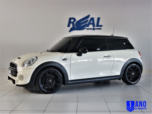 MINI COOPER S 2.0 Turbo 16v 3p Aut. MINI COOPER S 2.0 Turbo 16v 3p Aut. 2015/2015