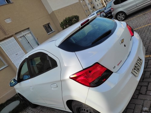Foto do veículo GM - Chevrolet ONIX HATCH ACTIV 1.4 8V Flex 5p Mec. 2013/2013 ID: 87568