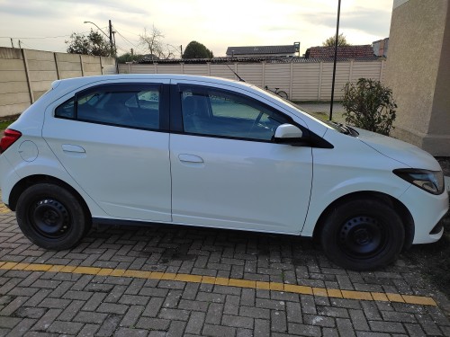 Foto do veículo GM - Chevrolet ONIX HATCH ACTIV 1.4 8V Flex 5p Mec. 2013/2013 ID: 87568