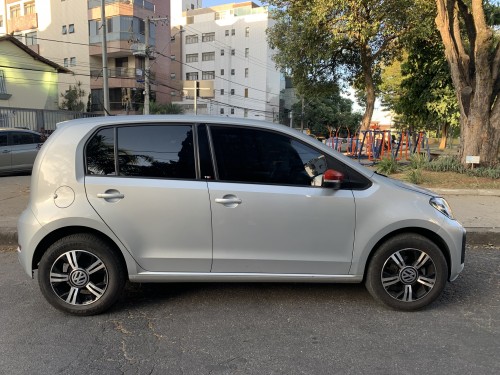 Foto do veículo VW - VolksWagen up! move 1.0 TSI Total Flex 12V 5p 2018/2017 ID: 87648