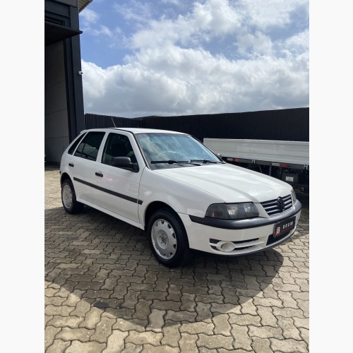 Foto do veículo VW - VolksWagen Gol 1.6 Mi Power Total Flex 8V 4p 2003/2003 ID: 87679
