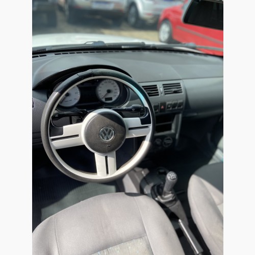 Foto do veículo VW - VolksWagen Gol 1.6 Mi Power Total Flex 8V 4p 2003/2003 ID: 87679