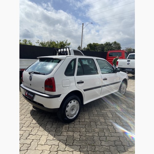 Foto do veículo VW - VolksWagen Gol 1.6 Mi Power Total Flex 8V 4p 2003/2003 ID: 87679