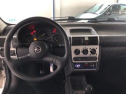 GM - Chevrolet Corsa GLS 1.6 MPFI 5p 1999/1998