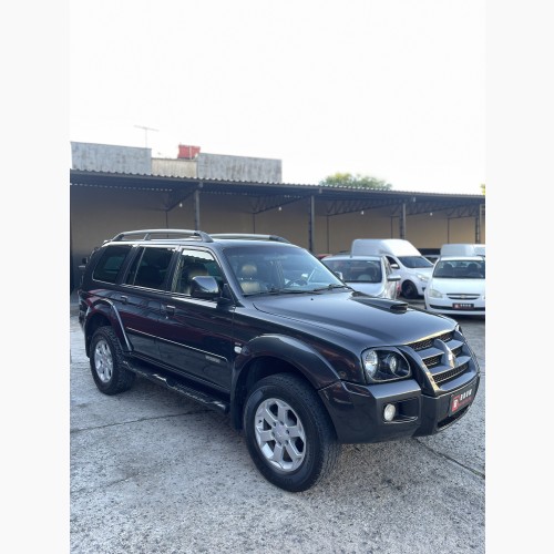 Foto do veículo Mitsubishi Pajero Sport 3.0 4x4 V6 Mec./Aut. 2010/2010 ID: 87988