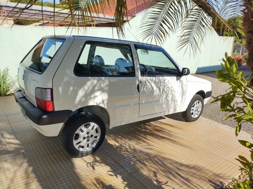 Foto do veículo Fiat Uno Mille 1.0 Fire/ F.Flex/ ECONOMY 2p 2012/2012 ID: 88082