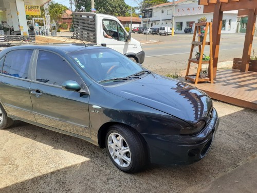 Foto do veículo Fiat Marea ELX 2.4 mpi 20V 4p 2002/2001 ID: 88099