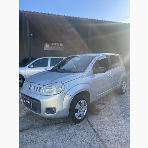 Fiat UNO VIVACE Celeb. 1.0 EVO F.Flex 8V 5p Fiat UNO VIVACE Celeb. 1.0 EVO F.Flex 8V 5p 2012/2012