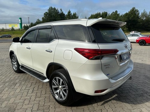 Foto do veículo Toyota Hilux SW4 SRX 4x4 2.8 TDI 16V Dies. Aut. 2018/2017 ID: 88194