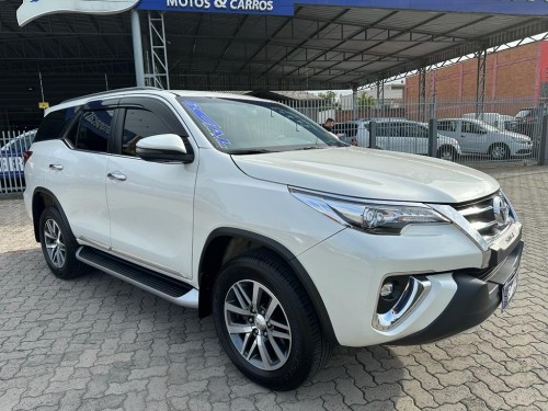 Foto do veículo Toyota Hilux SW4 SRX 4x4 2.8 TDI 16V Dies. Aut. 2018/2017 ID: 88194