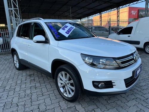 Foto do veículo VW - VolksWagen TIGUAN 2.0 TSI 16V 200cv Tiptronic 5p 2015/2014 ID: 88239