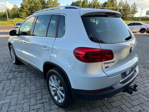 Foto do veículo VW - VolksWagen TIGUAN 2.0 TSI 16V 200cv Tiptronic 5p 2015/2014 ID: 88239