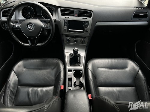 Foto do veículo VW - VolksWagen Golf Comfortline 1.4 TSI 140cv Aut. 2015/2014 ID: 88479