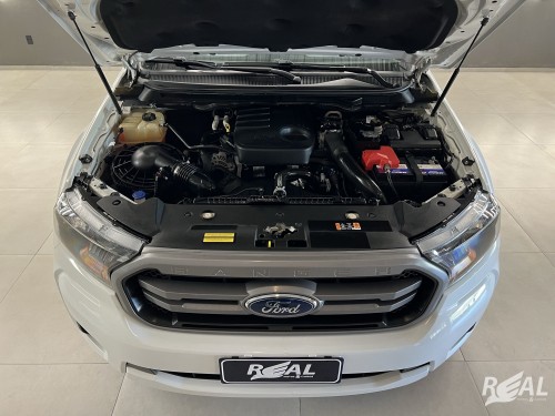 Foto do veículo Ford Ranger XLS 2.2 4x4 CD Diesel Mec. 2020/2019 ID: 88520