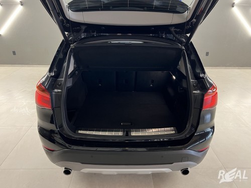 Foto do veículo BMW X1 SDRIVE 20i 2.0/2.0 TB Acti.Flex Aut. 2017/2016 ID: 88524