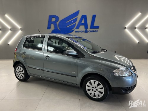 Foto do veículo VW - VolksWagen Fox 1.0 Mi Total Flex 8V 5p 2010/2009 ID: 88570