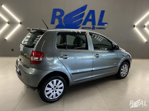 Foto do veículo VW - VolksWagen Fox 1.0 Mi Total Flex 8V 5p 2010/2009 ID: 88570