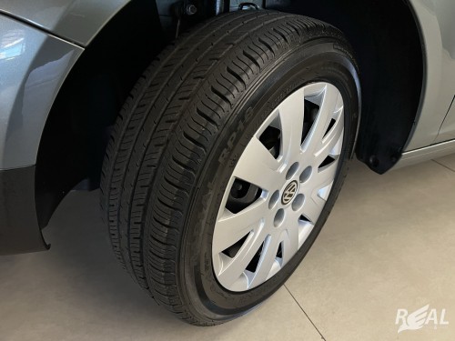 Foto do veículo VW - VolksWagen Fox 1.0 Mi Total Flex 8V 5p 2010/2009 ID: 88570