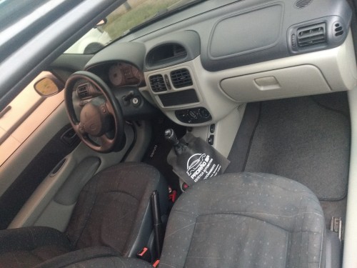 Foto do veículo Renault Clio Authentique Hi-Flex 1.6 16V 3p 2004/2004 ID: 88576