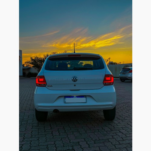 Foto do veículo VW - VolksWagen Gol (novo) 1.0 Mi Total Flex 8V 4p 2014/2013 ID: 88599