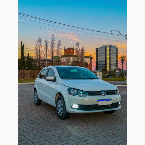 Foto do veículo VW - VolksWagen Gol (novo) 1.0 Mi Total Flex 8V 4p 2014/2013 ID: 88599
