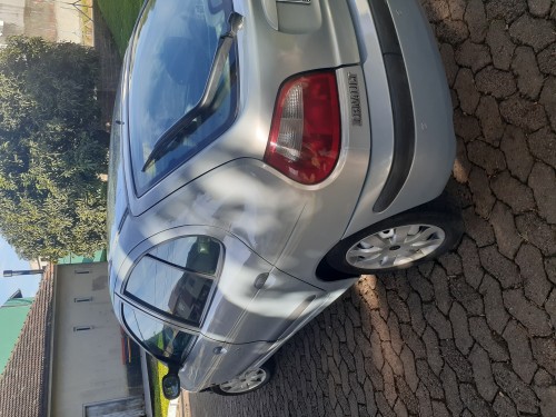 Foto do veículo Renault Megane Hatch RN 1.6 2003/2003 ID: 88642