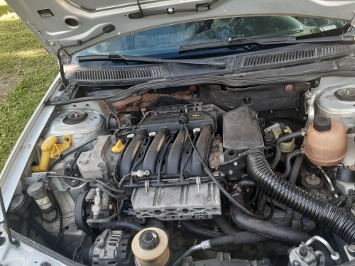 Foto do veículo Renault Megane Hatch RN 1.6 2003/2003 ID: 88642