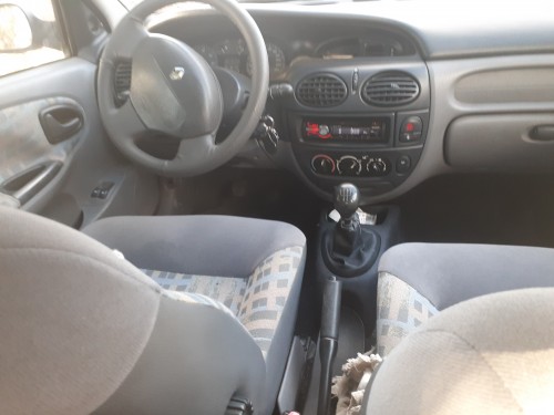 Foto do veículo Renault Megane Hatch RN 1.6 2003/2003 ID: 88642