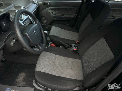 Foto do veículo Ford Fiesta Sed. 1.6 8V Flex 4p 2013/2012 ID: 88661