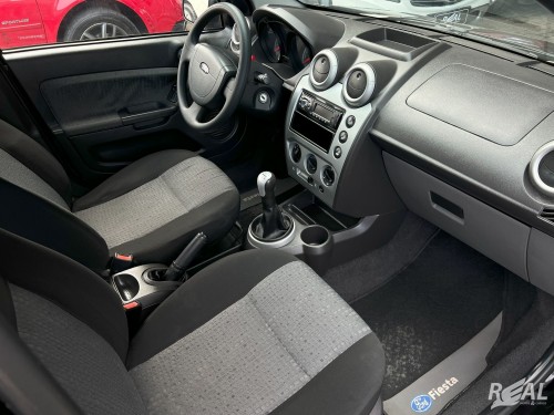 Foto do veículo Ford Fiesta Sed. 1.6 8V Flex 4p 2013/2012 ID: 88661