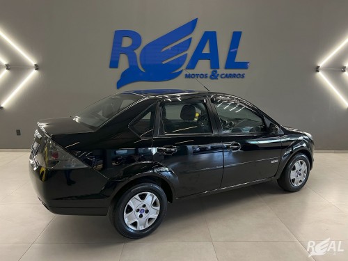 Foto do veículo Ford Fiesta Sed. 1.6 8V Flex 4p 2013/2012 ID: 88661
