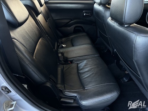 Foto do veículo Mitsubishi OUTLANDER 2.0 16V 160cv Aut. 2013/2012 ID: 88674