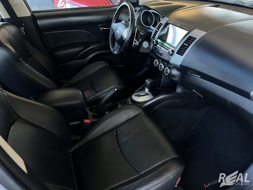 Foto do veículo Mitsubishi OUTLANDER 2.0 16V 160cv Aut. 2013/2012 ID: 88674