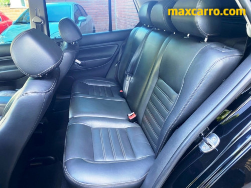 Foto do veículo VW - VolksWagen Golf Sportline 2.0 Mi Total F. 8V Tip. 2014/2014 ID: 89449