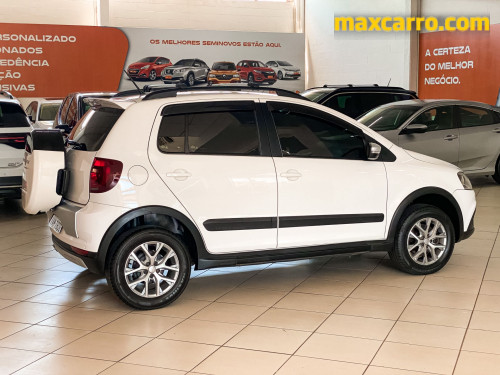 Foto do veículo VW - VolksWagen CROSSFOX 1.6 Mi Total Flex 8V 5p 2014/2014 ID: 89647