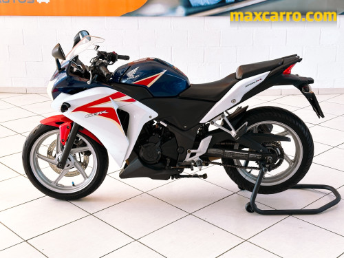 Foto do veículo HONDA CBR 250R 2012/2012 ID: 89665