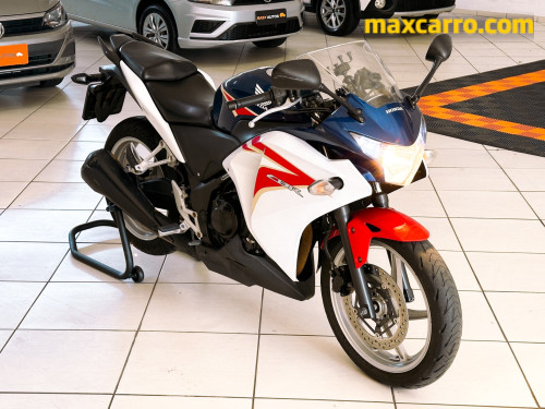 Foto do veículo HONDA CBR 250R 2012/2012 ID: 89665