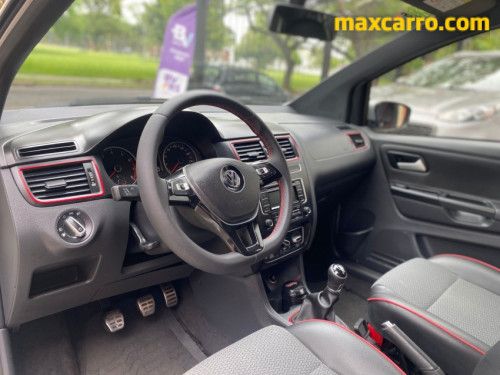 Foto do veículo VW - VolksWagen Fox Rock in Rio 1.6 Mi Total Flex 8V 5p 2016/2016 ID: 89735