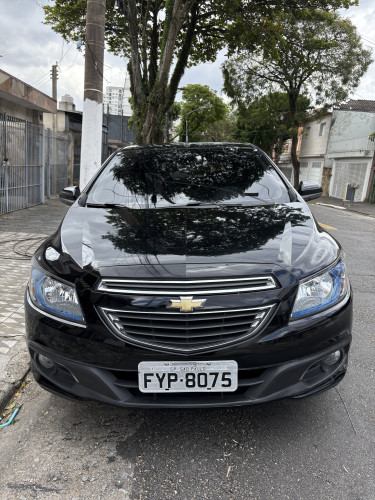 Foto do veículo GM - CHEVROLET ONIX HATCH LTZ 1.4 8V FlexPower 5p Aut. 2015/2014 ID: 89773