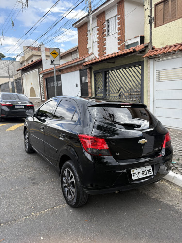 Foto do veículo GM - CHEVROLET ONIX HATCH LTZ 1.4 8V FlexPower 5p Aut. 2015/2014 ID: 89773