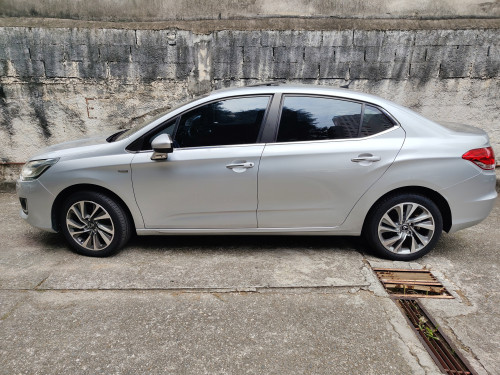 Foto do veículo CITROËN C4 LOUNGE Exclusive 1.6 Turbo Flex Aut. 2017/2016 ID: 89780