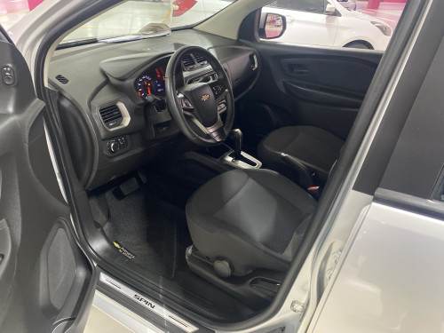 Foto do veículo GM - CHEVROLET SPIN LT 1.8 8V Econo.Flex 5p Aut. 2023/2022 ID: 89783