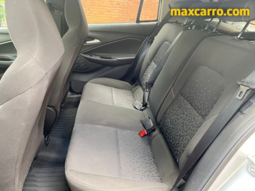 Foto do veículo GM - Chevrolet ONIX HATCH LT 1.0 12V Flex 5p Mec. 2021/2021 ID: 89868