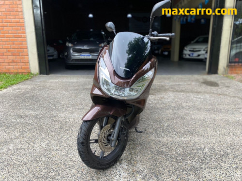Foto do veículo HONDA PCX 150/DLX 2017/2017 ID: 89893