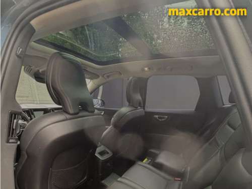 Foto do veículo Volvo XC 60 T-5 MOMENTUM 2.0 254cv AWD 5p 2021/2021 ID: 89916