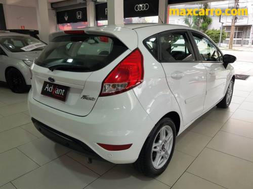 Foto do veículo Ford Fiesta SEL 1.6 16V Flex  Aut. 5p 2018/2018 ID: 89924
