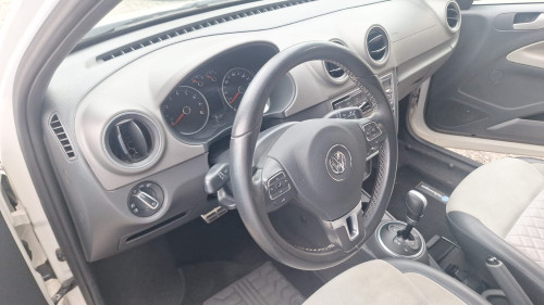 Foto do veículo VW - VolksWagen VOYAGE I MOTION Evidence 1.6 T.Flex 8V 2015/2015 ID: 89942