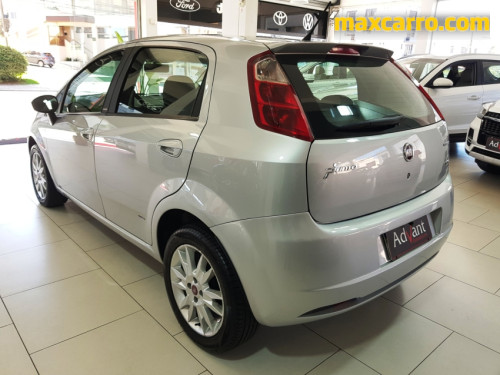 Foto do veículo Fiat Punto ESSENCE 1.6 Flex 16V 5p 2011/2010 ID: 89950